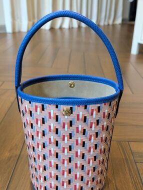Longchamp Épure Bistro Bucket Bag